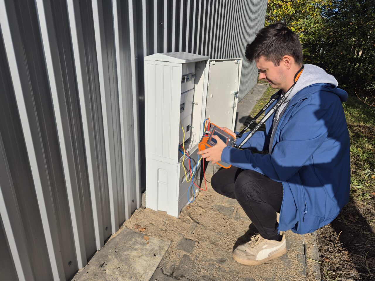 Pomiary instalacji do ładowania samochodu elektrycznego